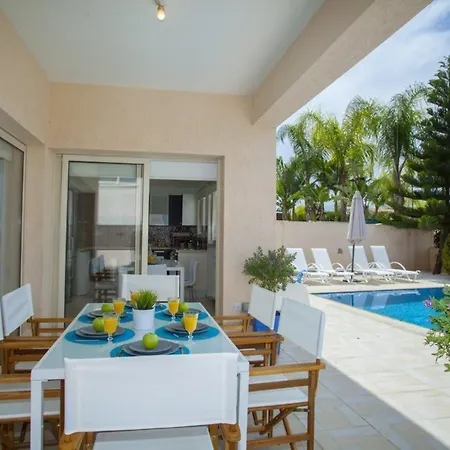 Michelle 2 Minutes From The Beach Pernera 109 * Protaras