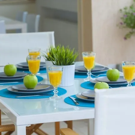 Villa Michelle 2 Minutes From The Beach Pernera 109